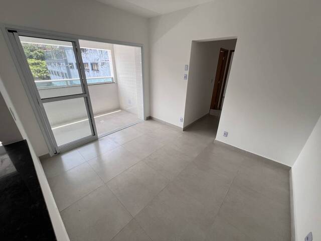 #28 - Apartamento para Venda em Santos - SP