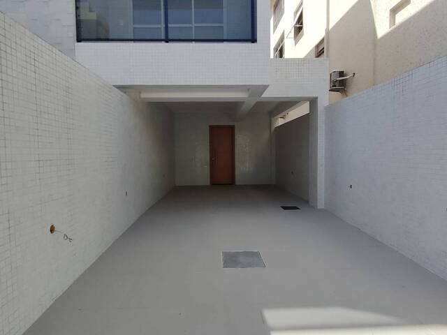 #50 MASTERS - Casa de Praia para Venda em Santos - SP